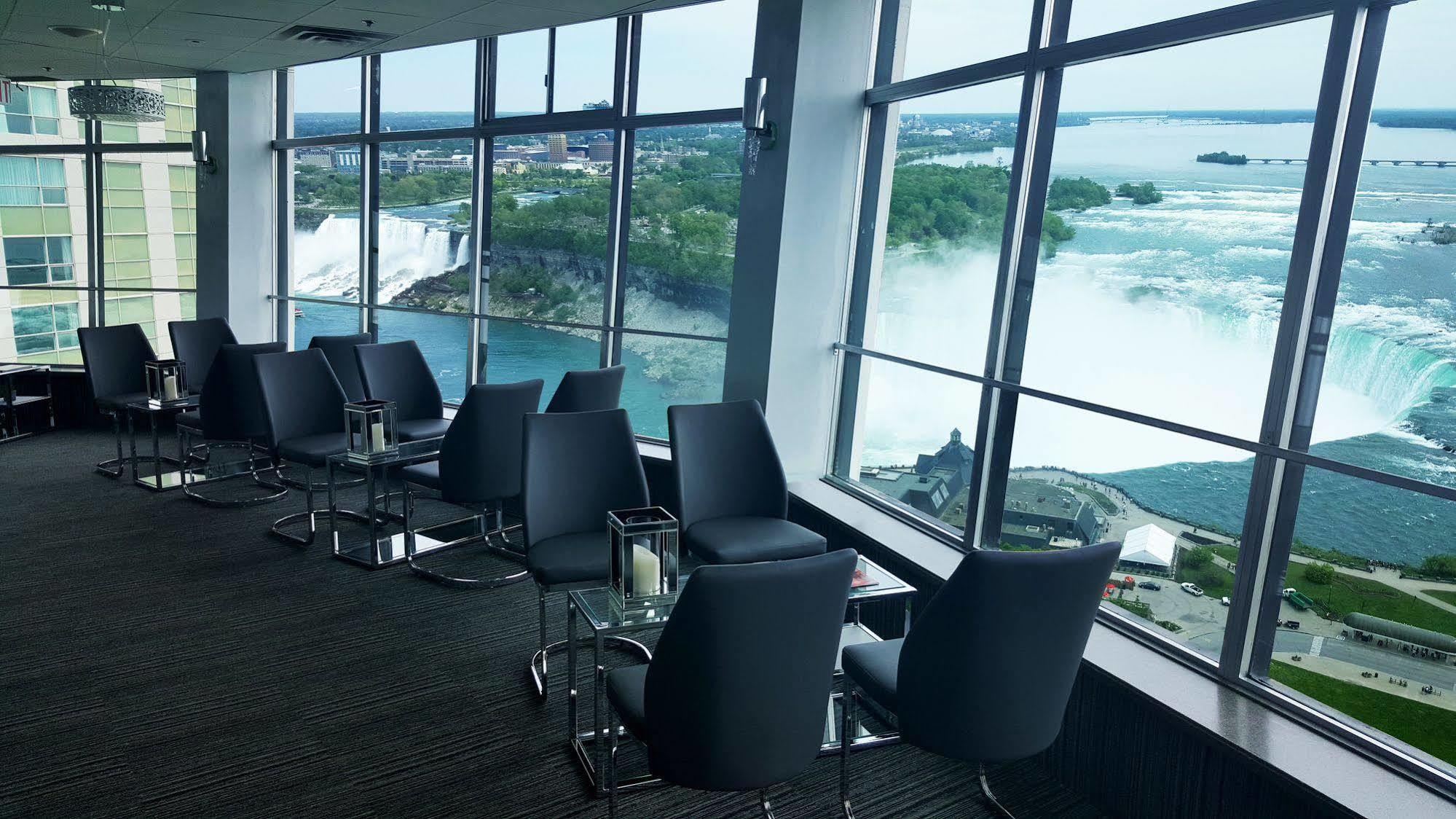 Tower Hotel At Fallsview Niagara Şelalesi Dış mekan fotoğraf